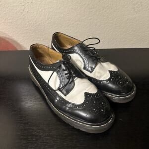 Vintage Dr. Martens Men’s Made In England Black Wingtip Oxfords Size UK 9 US 10